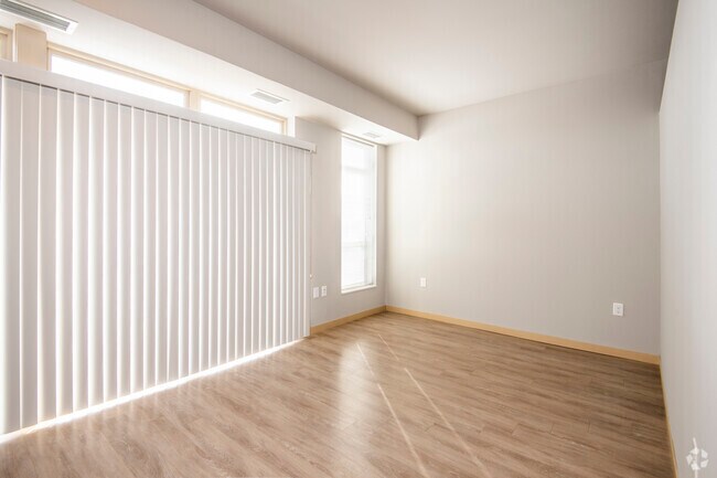 STUDIO, 1BA - 572SF