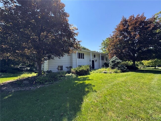 Photo - 112 Old Farm Rd