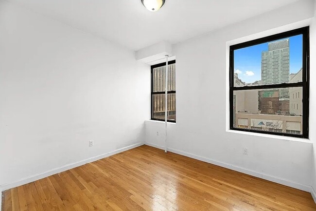 Photo - 101 Delancey St Unidad 2