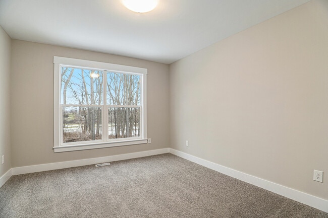 Photo - 683 7 Mile Rd NW