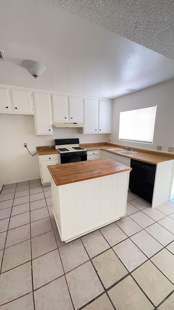 Photo - 13237 Mohawk Rd Apartment Unit C