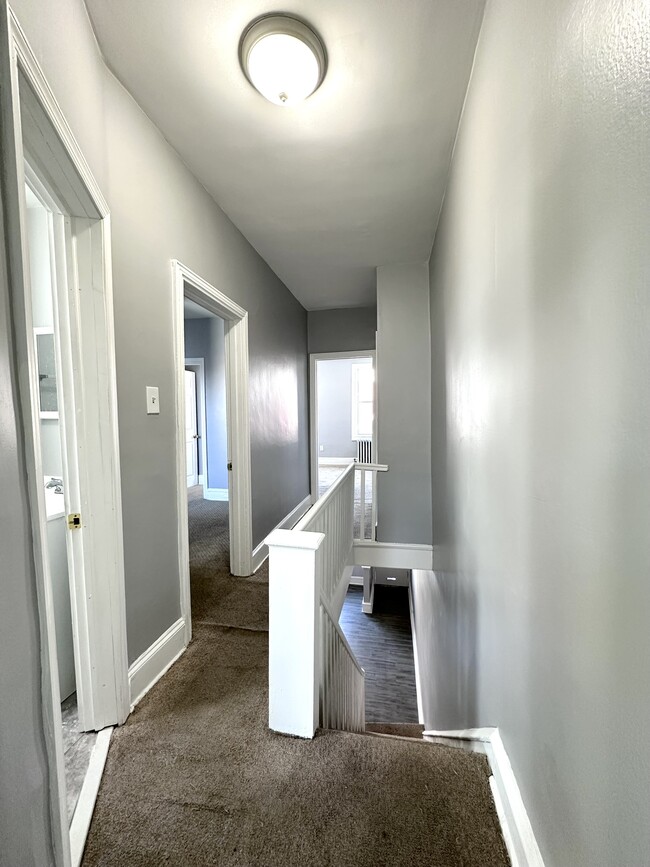 Photo - 1832 Dudley St