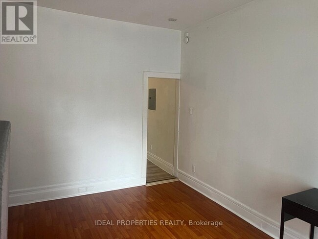 Photo - 277 Bronson Ave