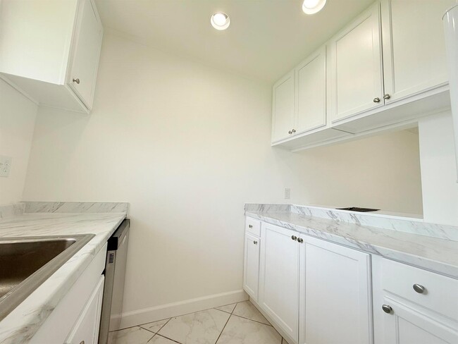 Photo - 6106 Forest Hill Blvd Unit 204