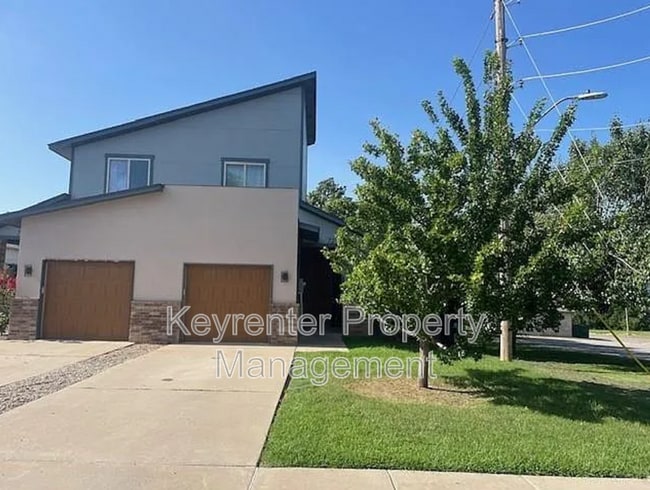 Photo - 727 NE 5th St
