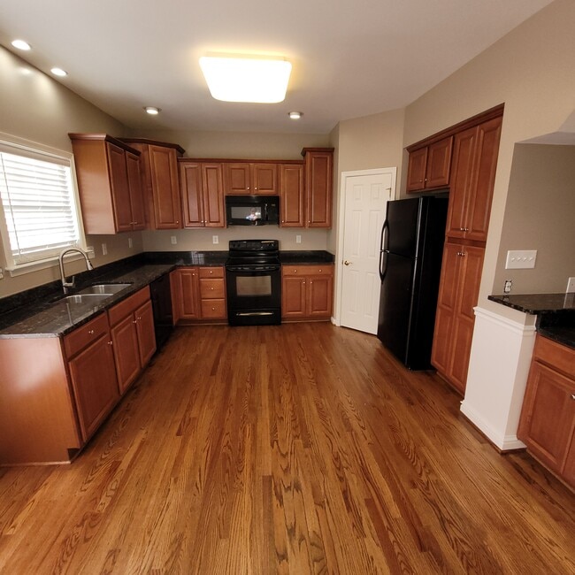 Photo - 23 Babylonica Ct