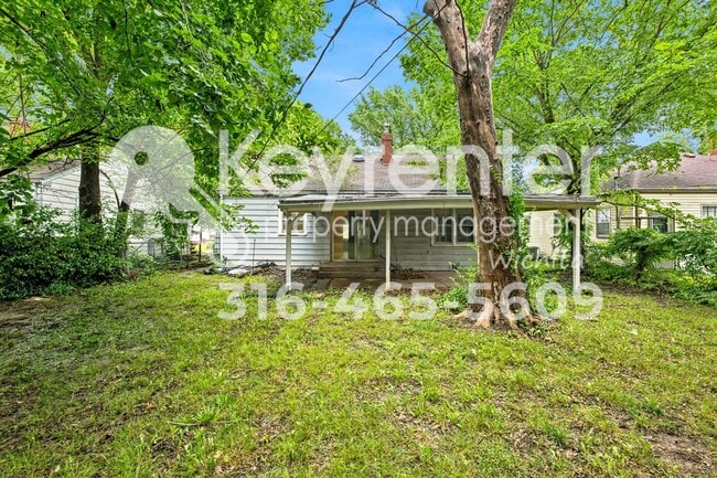 Photo - 3-Bedroom Home with Modern Flooring – Convenient Central Wichita Location