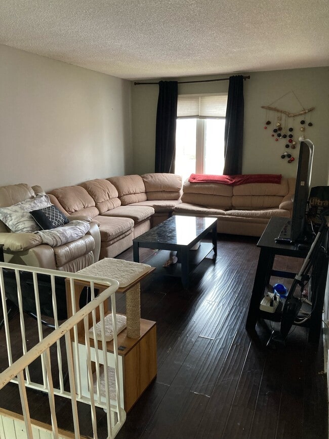 Building Photo - 1203 Afton Dr Unit Room 3