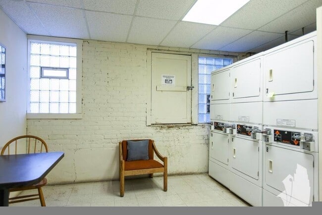 Photo - 4031 N Kenmore Ave Unit 407