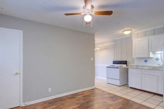 Photo - Red Brick Court