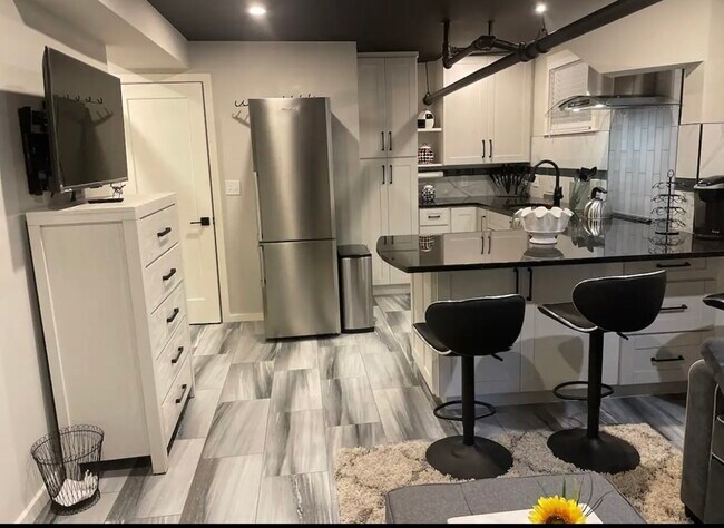 Photo - 134 Fuller St Unidad R