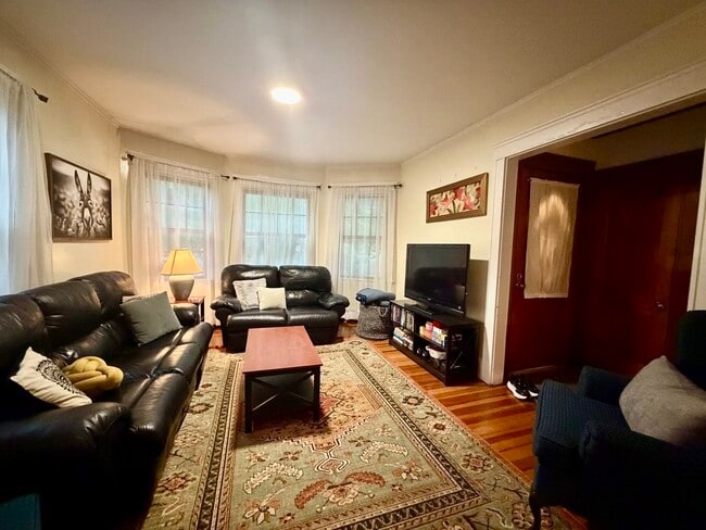 33 Pearl St Unit 33