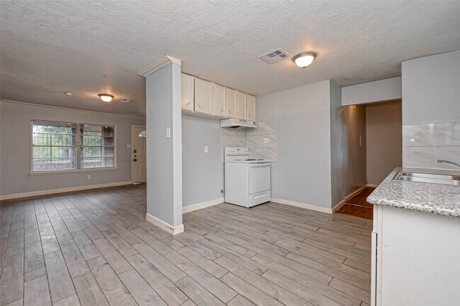 Photo - 5431 Willow Glen Dr