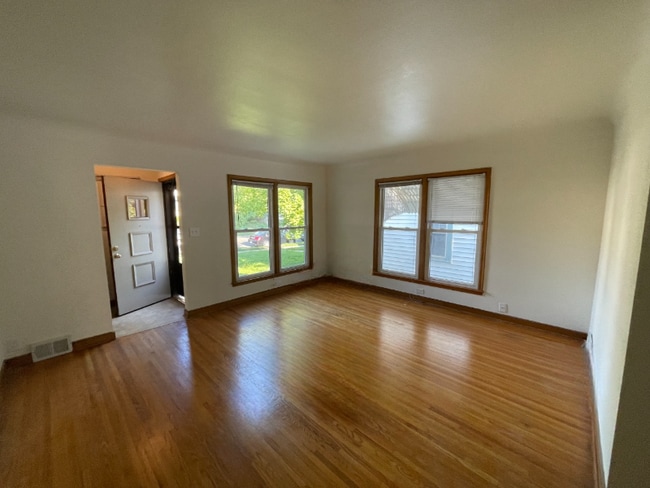 Photo - 4234 Cedar Ave S