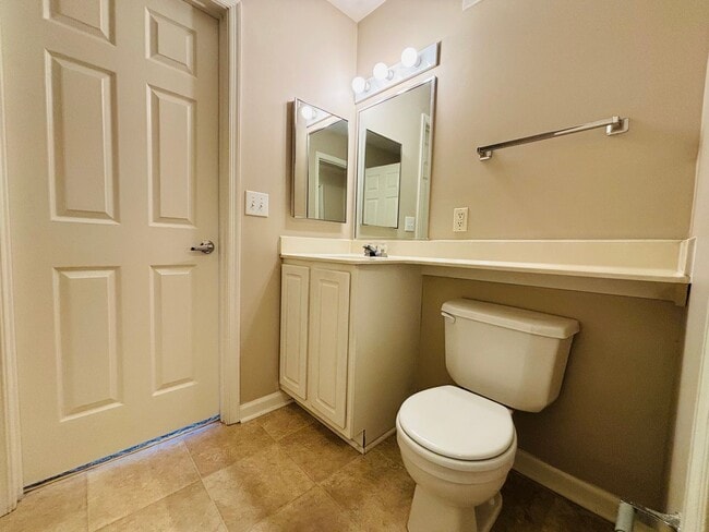 Photo - 215 S Knollwood Dr