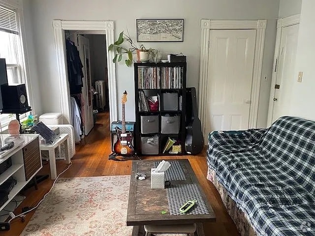 Building Photo - 17 Endicott Ave Unit 4 Rental