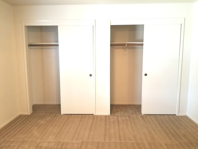 Sand Creek Apartments