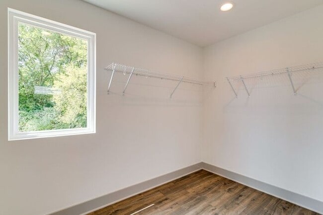 Photo - Beautiful Newer Build in Madison!