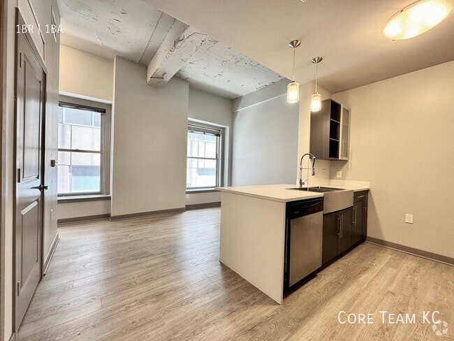 Building Photo - 306 E. 12th St.-303 Unit 303 Rental