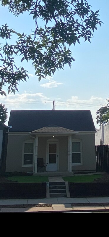 Photo - 831 Elati St