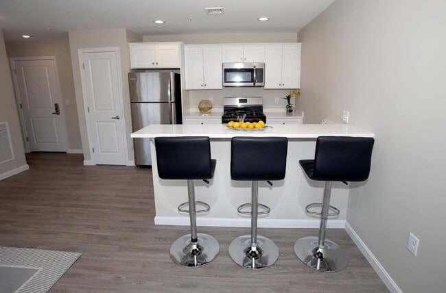 Photo - 30 Temple St Unit 303