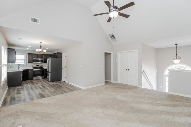 Photo - 109 Andrews Ct