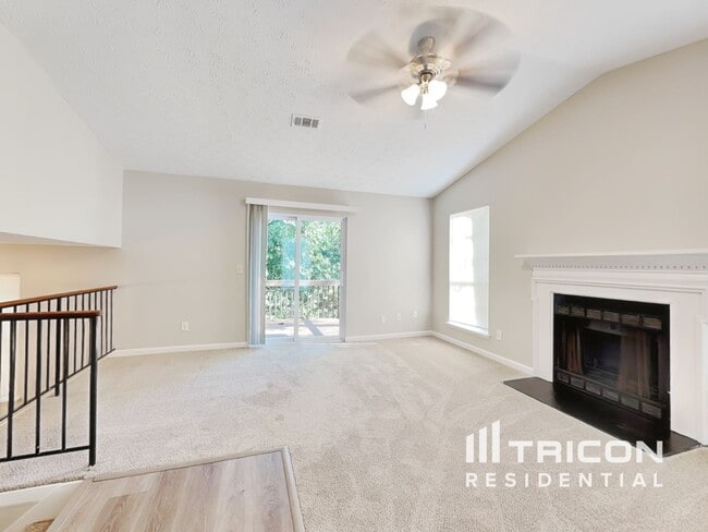 Photo - 2755 Wildflower Ln SW