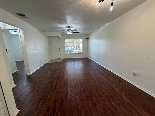 Photo - 121 Reserve Cir Unidad 109