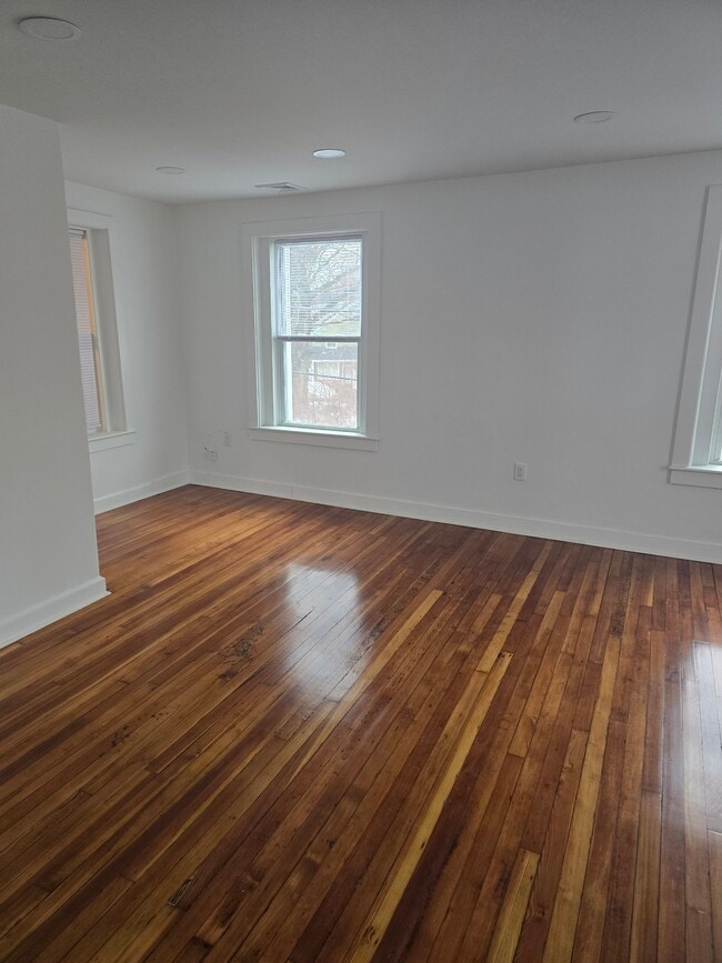 Photo - 56 Burnham St Unit #54