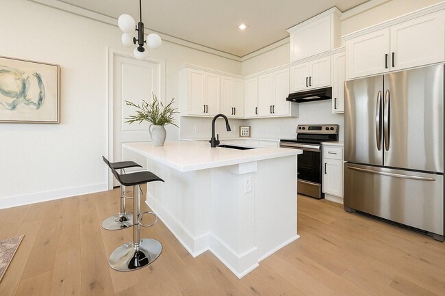 Photo - 5835 Banks St