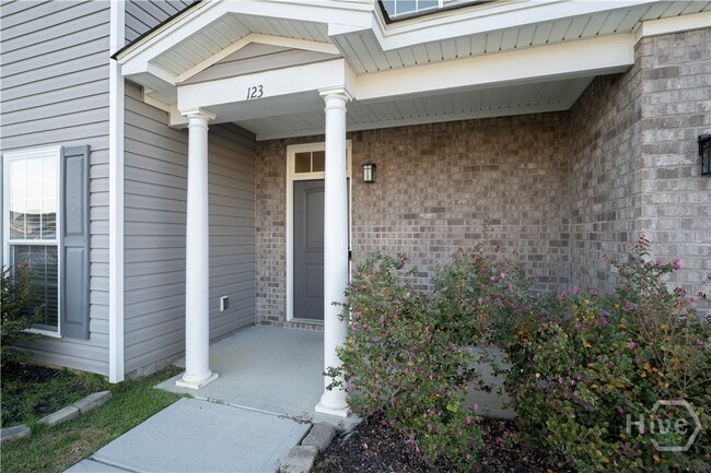 Photo - 123 Grimsby Rd