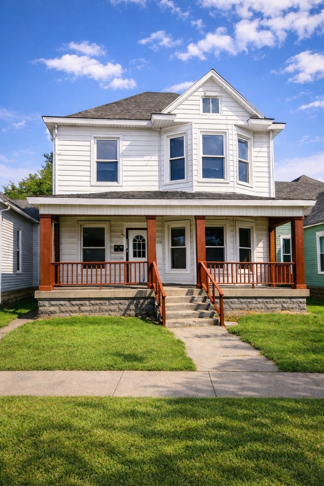 Building Photo - Step into charm, comfort, and convenience in the heart of Historic Farrington’s Grove!