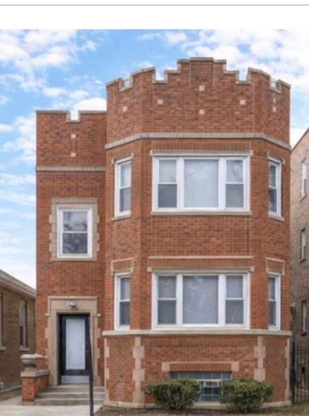 Building Photo - 8210 S Justine St