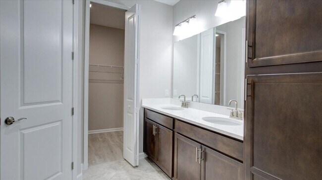 Photo - 363 Harborside Dr