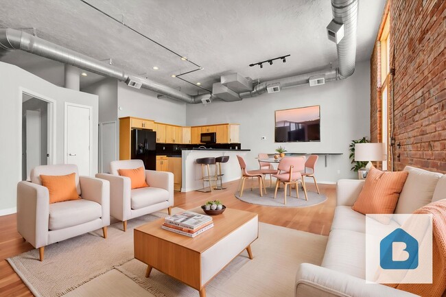 Building Photo - One-of-a-Kind Tejon Street Condo in Unbeatable Location! No Utility Setup Required!