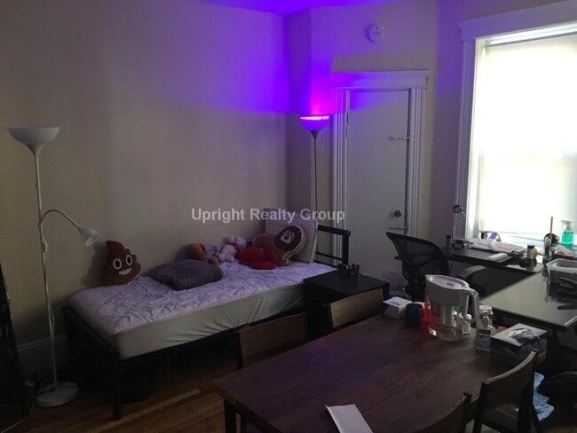 Building Photo - 11 Royce Rd Unit 30 Rental