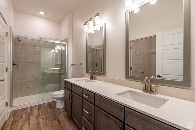 Cumberland 3BR, 2BA - 1422SF - Bathroom 1