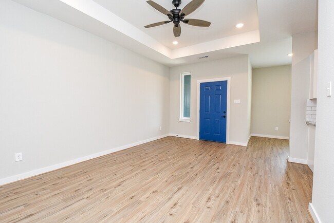 Photo - 10317 Lake Rd Unit 10C