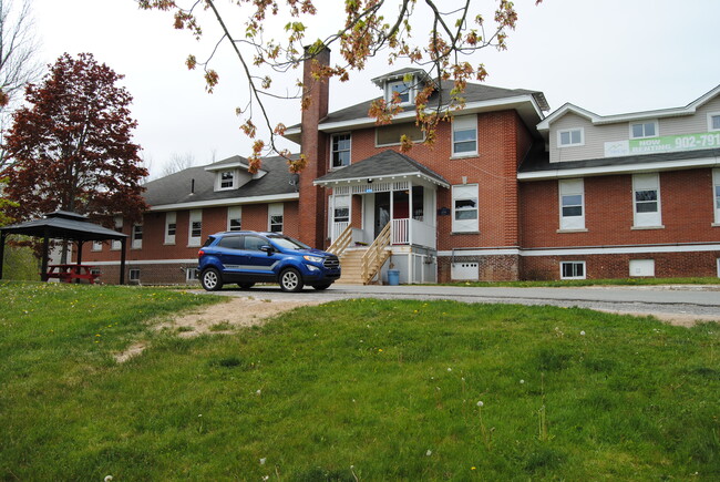 Building Photo - Beautiful Historic Building Unit 0109