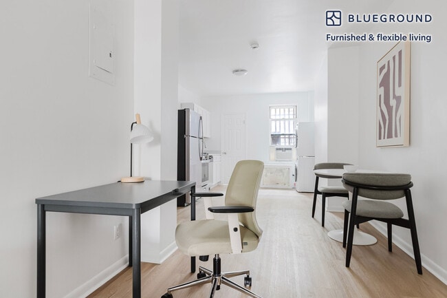 Photo - 327 E 10th St Unit FL1-ID2160