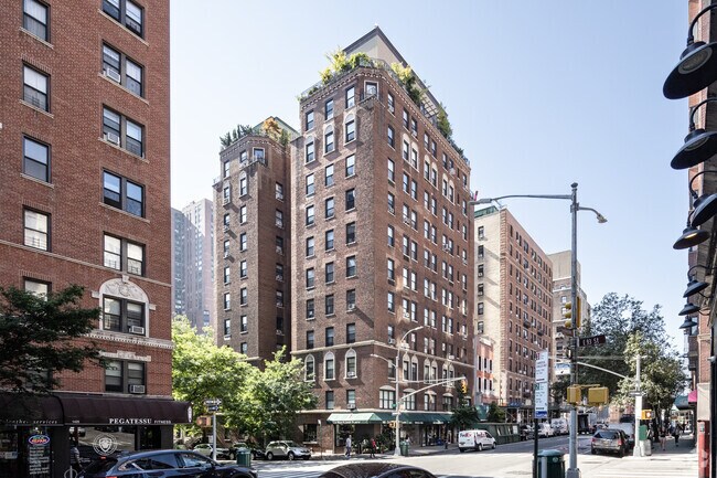 Photo - 150 E 93rd St