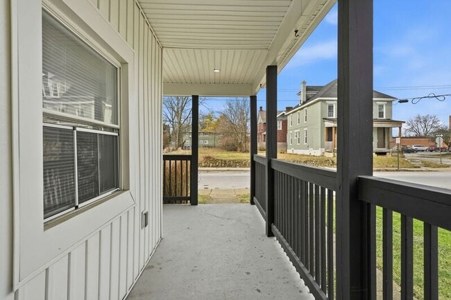 Photo - 522 Kelton Ave