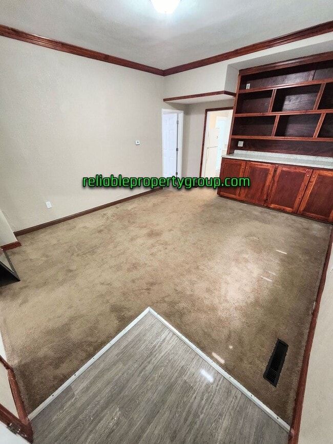 Photo - 436 E Taber St Unit #1