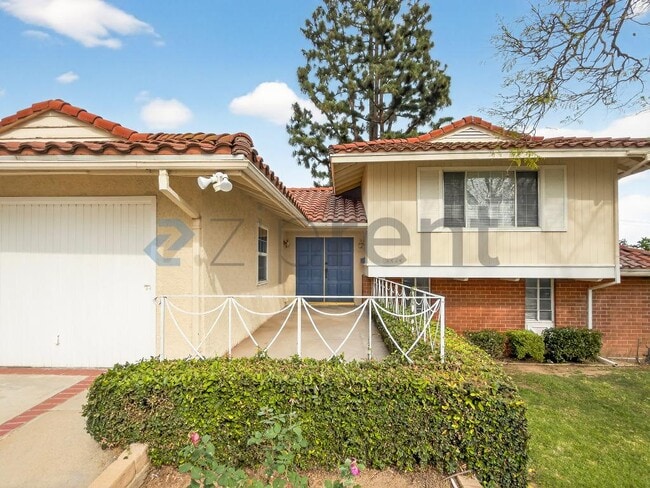 Photo - 9534 Swinton Ave