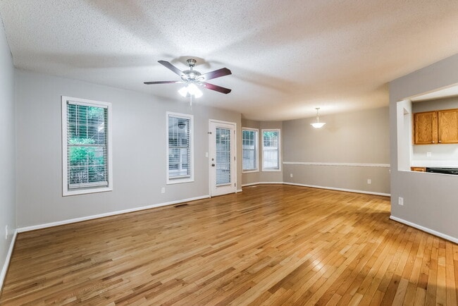 Photo - 426 Ivy Crest Dr
