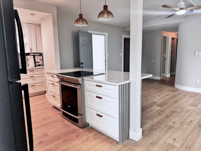 Photo - 3205 E Shadowlawn Ave