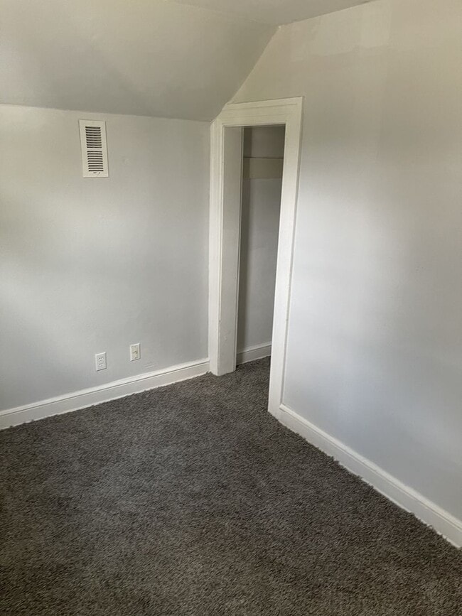 8 Ansell Ave