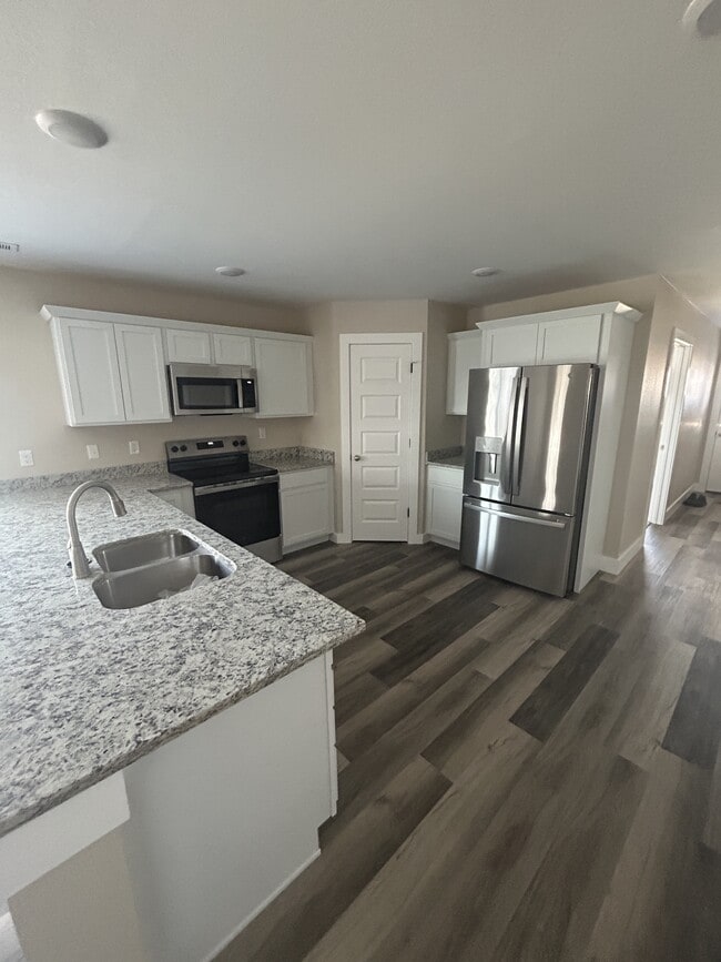 Photo - 121 Poplar St