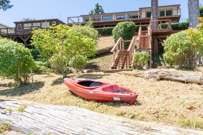 Photo - 5627 Illahee Road NE Unit ID1347349P