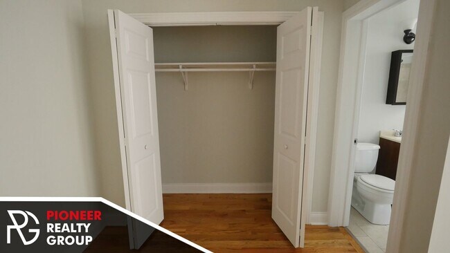 511 W Melrose St Unit 309